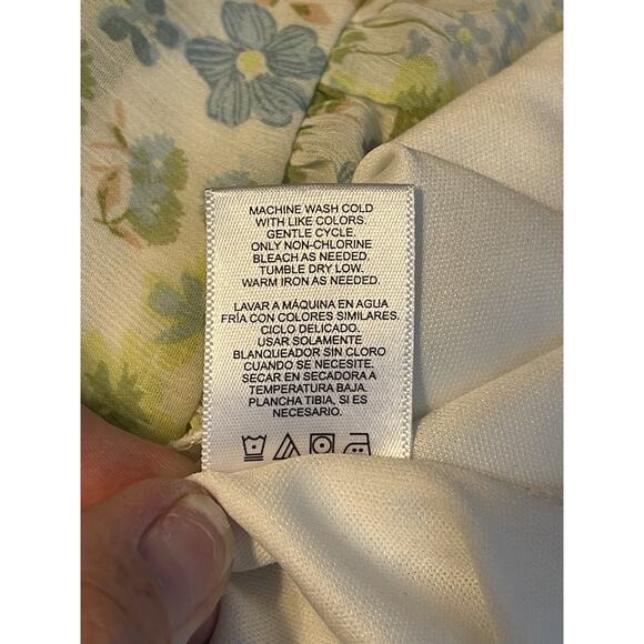 Maden NYC Junior's Green and Blue Floral Smocked Cut-out Mini Dress Puff Sleeve - Picture 12 of 12